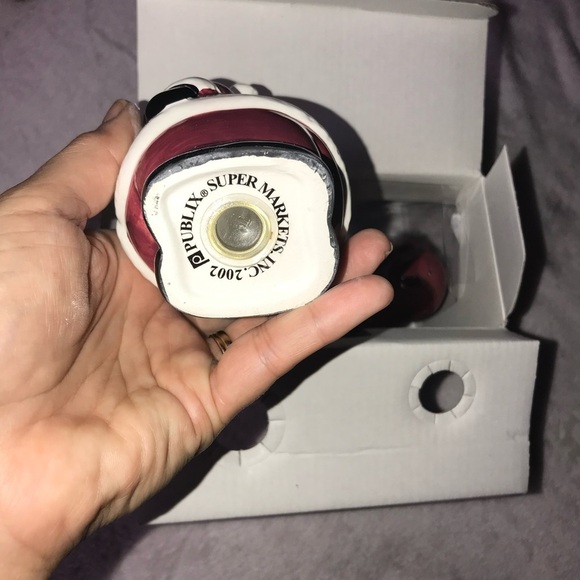 PUBLIX Season's Greeters Salt & Pepper Shakers (Mr. & Mrs. Santa Claus) New - Picture 6 of 16